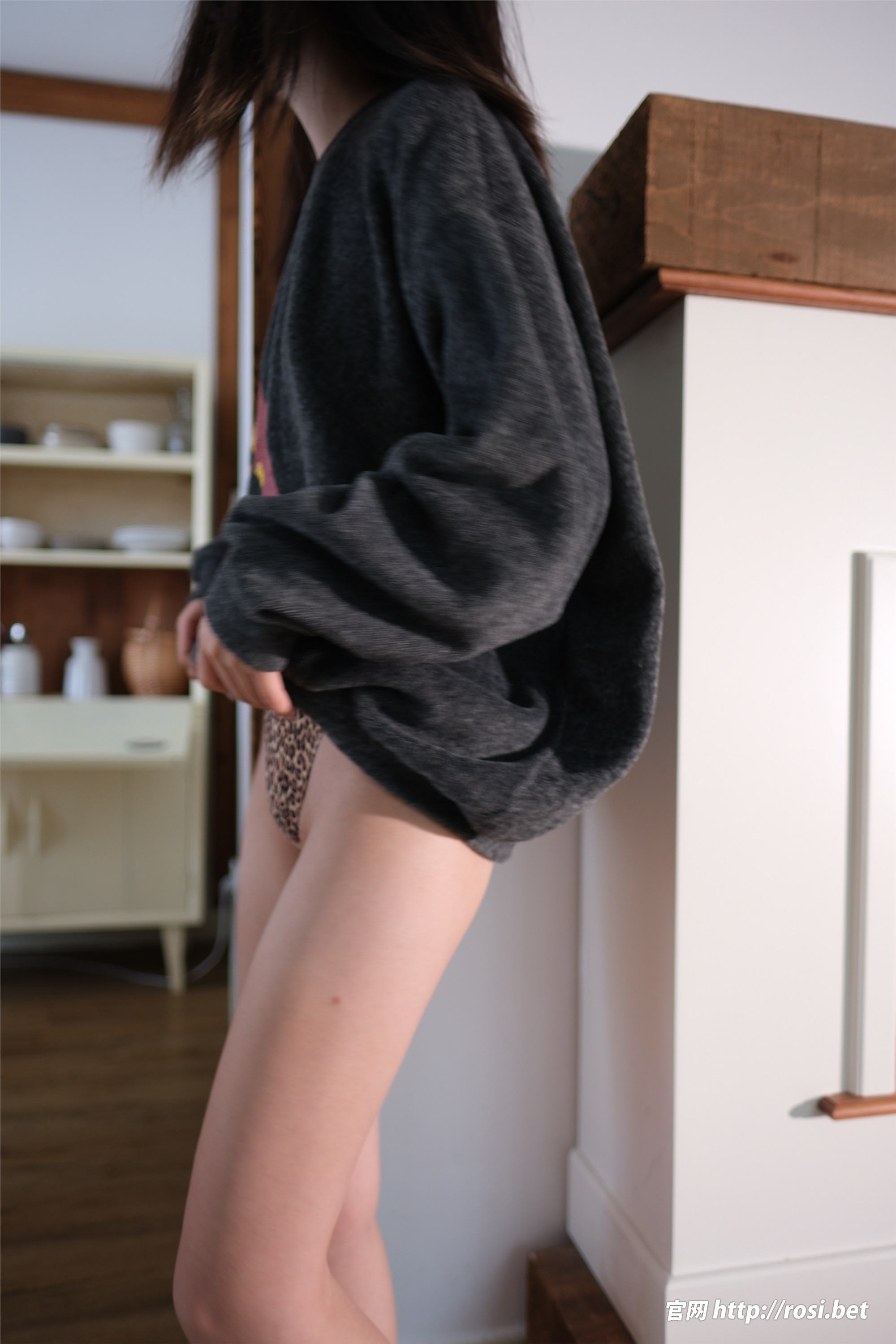 ROSI写真 2025.12.16 NO.5125